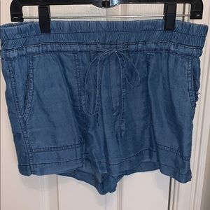 Women lyocell shorts. size medium